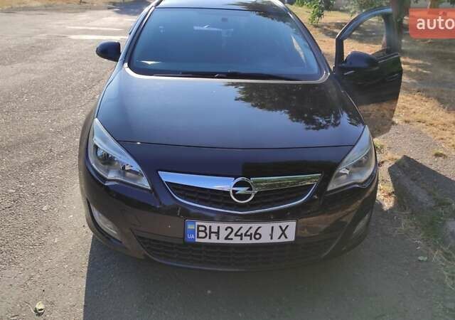 Опель Астра 2012 у Одесі на Automoto.ua Чорний Опель Астра, об'ємом двигуна 1.7 л та пробігом 247 тис. км за 7000 $, фото 5 на Automoto.ua