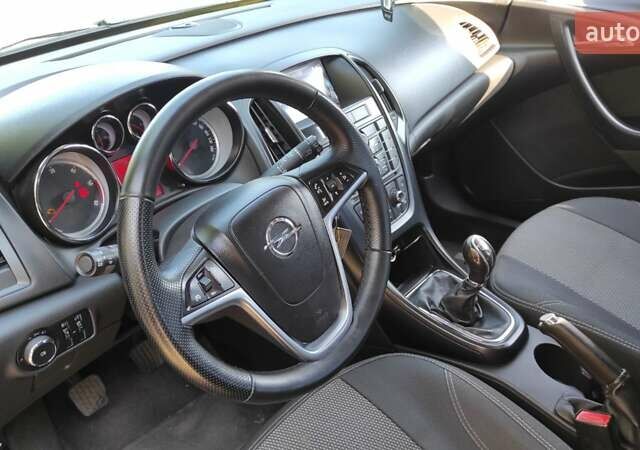 Опель Астра 2012 у Одесі на Automoto.ua Чорний Опель Астра, об'ємом двигуна 1.7 л та пробігом 247 тис. км за 7000 $, фото 13 на Automoto.ua