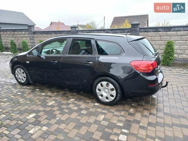 Черный Опель Астра, объемом двигателя 1.7 л и пробегом 185 тыс. км за 6650 $, фото 6 на Automoto.ua