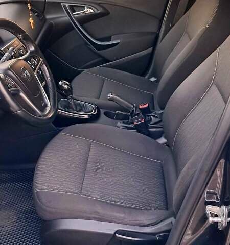 Черный Опель Астра, объемом двигателя 1.7 л и пробегом 267 тыс. км за 7199 $, фото 18 на Automoto.ua