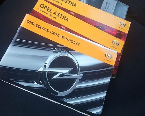 Чорний Опель Астра, об'ємом двигуна 1.7 л та пробігом 198 тис. км за 8700 $, фото 31 на Automoto.ua