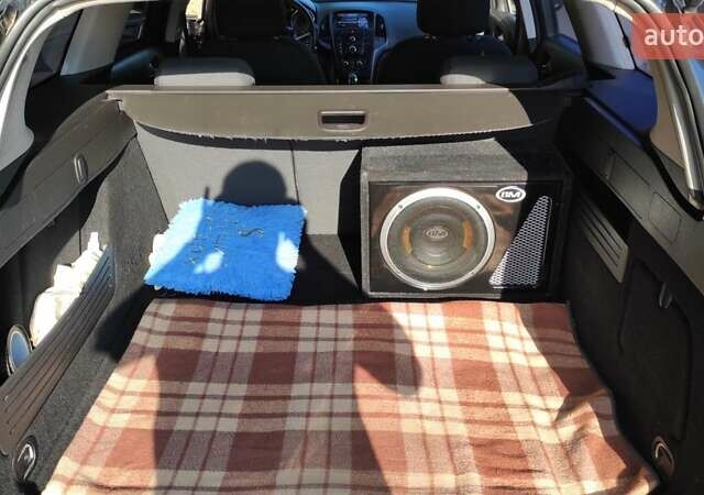 Опель Астра 2012 у Одесі на Automoto.ua Чорний Опель Астра, об'ємом двигуна 1.7 л та пробігом 247 тис. км за 7000 $, фото 11 на Automoto.ua