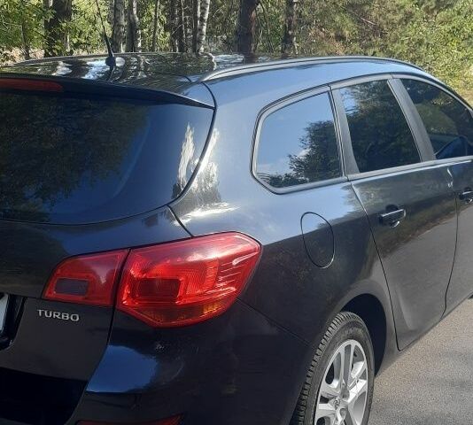 Опель Астра 2012 в Бородянке на Automoto.ua Черный Опель Астра, объемом двигателя 0 л и пробегом 274 тыс. км за 6600 $, фото 2 на Automoto.ua