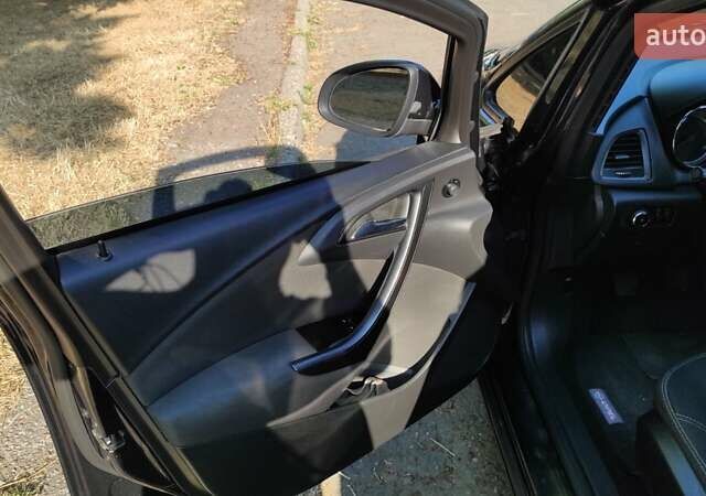 Опель Астра 2012 у Одесі на Automoto.ua Чорний Опель Астра, об'ємом двигуна 1.7 л та пробігом 247 тис. км за 7000 $, фото 16 на Automoto.ua