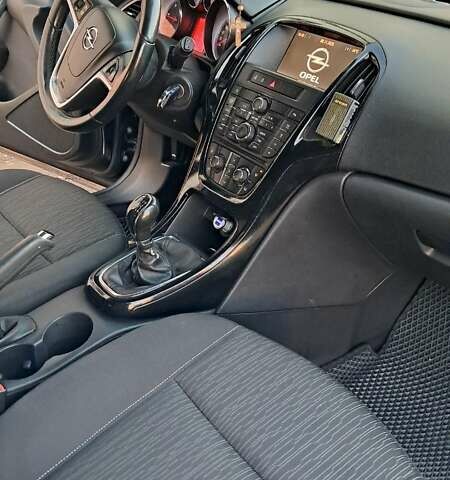 Черный Опель Астра, объемом двигателя 1.7 л и пробегом 267 тыс. км за 7199 $, фото 19 на Automoto.ua