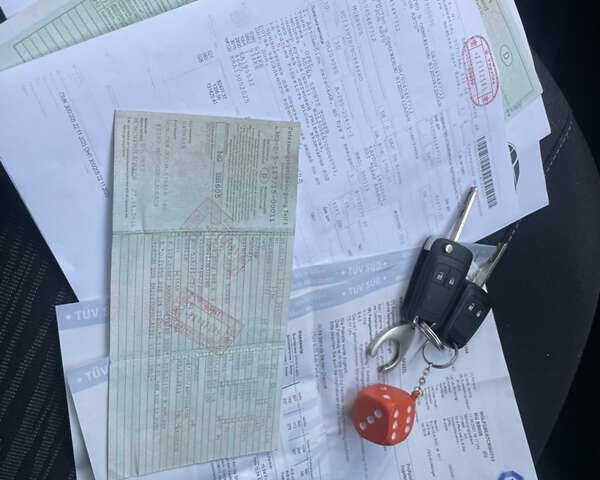 Черный Опель Астра, объемом двигателя 1.4 л и пробегом 210 тыс. км за 5900 $, фото 27 на Automoto.ua