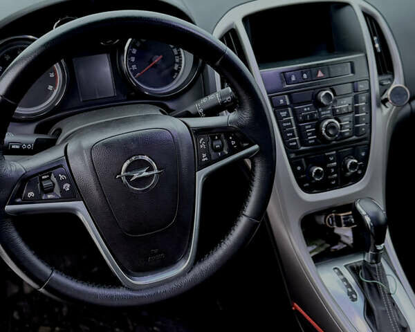 Чорний Опель Астра, об'ємом двигуна 1.4 л та пробігом 269 тис. км за 8400 $, фото 9 на Automoto.ua