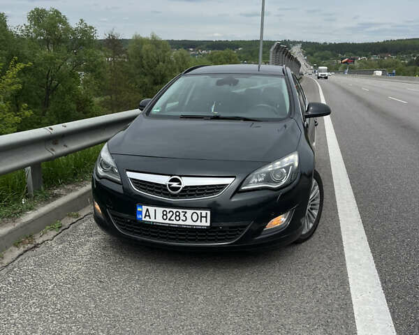 Черный Опель Астра, объемом двигателя 1.7 л и пробегом 275 тыс. км за 7400 $, фото 19 на Automoto.ua