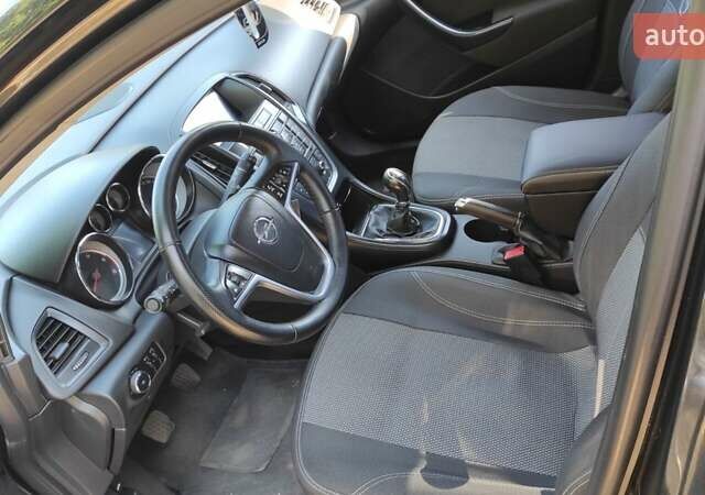 Опель Астра 2012 у Одесі на Automoto.ua Чорний Опель Астра, об'ємом двигуна 1.7 л та пробігом 247 тис. км за 7000 $, фото 15 на Automoto.ua