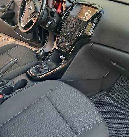 Черный Опель Астра, объемом двигателя 1.7 л и пробегом 267 тыс. км за 7199 $, фото 15 на Automoto.ua