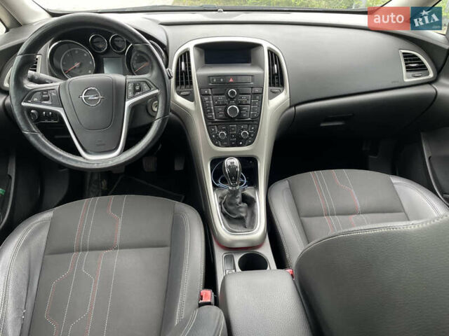 Черный Опель Астра, объемом двигателя 1.6 л и пробегом 220 тыс. км за 6700 $, фото 10 на Automoto.ua