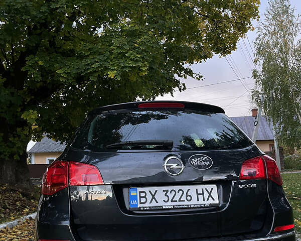 Черный Опель Астра, объемом двигателя 1.7 л и пробегом 216 тыс. км за 7000 $, фото 8 на Automoto.ua