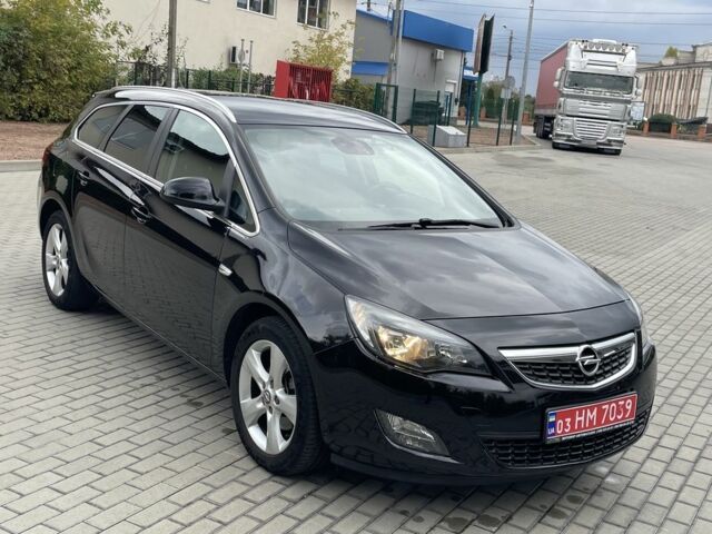Черный Опель Астра, объемом двигателя 1.6 л и пробегом 125 тыс. км за 7450 $, фото 4 на Automoto.ua