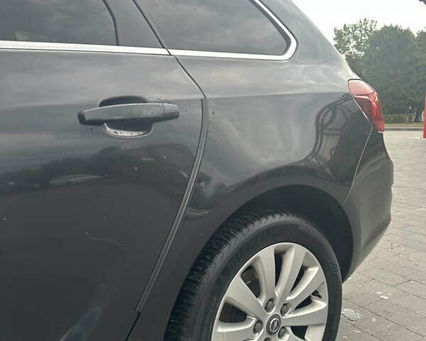 Черный Опель Астра, объемом двигателя 1.69 л и пробегом 260 тыс. км за 6800 $, фото 3 на Automoto.ua