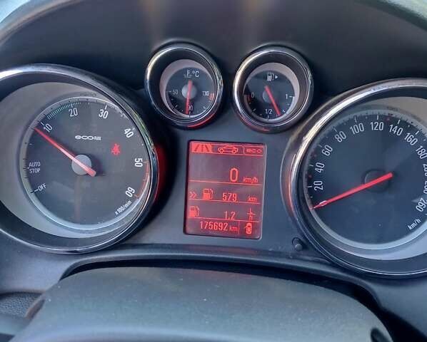Черный Опель Астра, объемом двигателя 1.7 л и пробегом 176 тыс. км за 8900 $, фото 2 на Automoto.ua