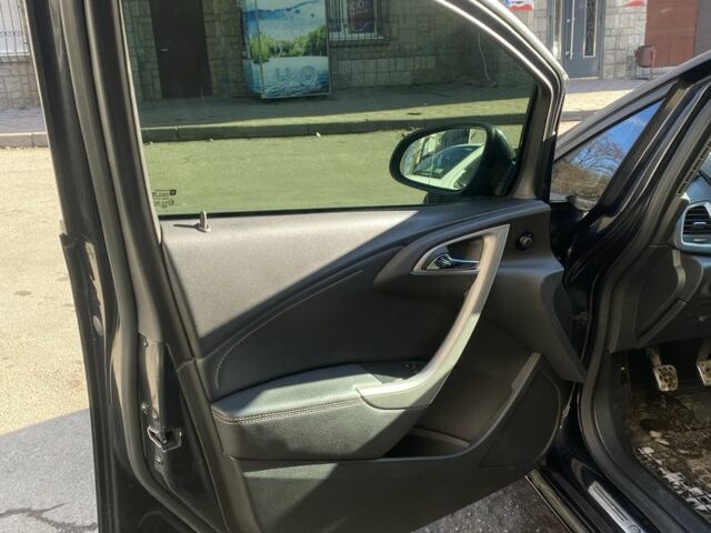 Черный Опель Астра, объемом двигателя 1.7 л и пробегом 260 тыс. км за 7500 $, фото 14 на Automoto.ua