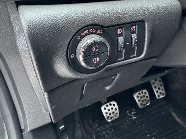 Чорний Опель Астра, об'ємом двигуна 1.7 л та пробігом 281 тис. км за 6000 $, фото 11 на Automoto.ua