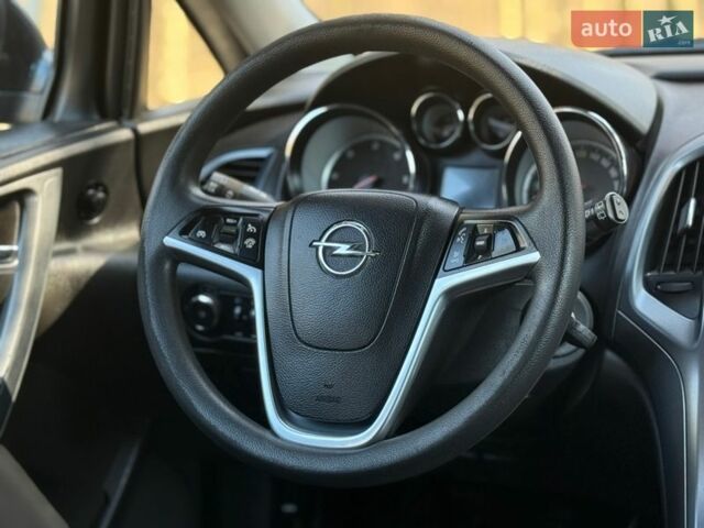 Чорний Опель Астра, об'ємом двигуна 1.7 л та пробігом 259 тис. км за 6999 $, фото 45 на Automoto.ua