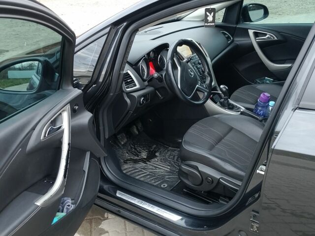 Черный Опель Астра, объемом двигателя 1.7 л и пробегом 2 тыс. км за 6200 $, фото 5 на Automoto.ua