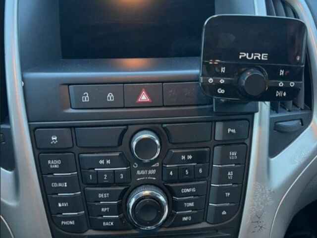 Черный Опель Астра, объемом двигателя 1.4 л и пробегом 275 тыс. км за 7500 $, фото 5 на Automoto.ua