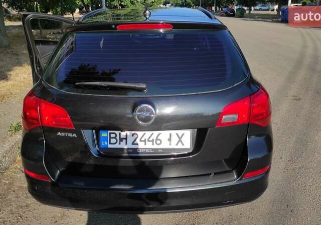 Опель Астра 2012 у Одесі на Automoto.ua Чорний Опель Астра, об'ємом двигуна 1.7 л та пробігом 247 тис. км за 7000 $, фото 9 на Automoto.ua