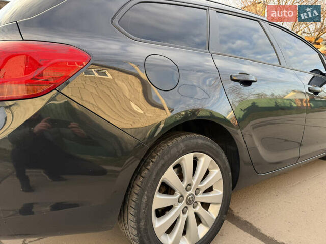 Черный Опель Астра, объемом двигателя 1.7 л и пробегом 258 тыс. км за 6999 $, фото 84 на Automoto.ua