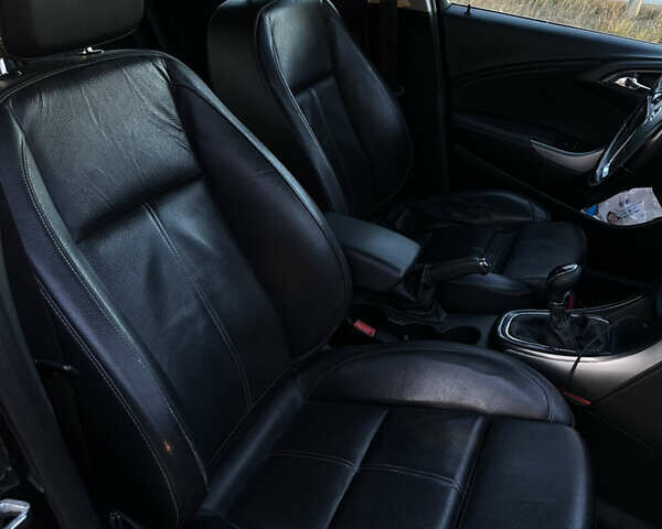 Чорний Опель Астра, об'ємом двигуна 1.69 л та пробігом 194 тис. км за 8000 $, фото 13 на Automoto.ua