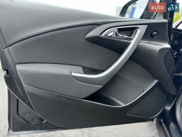 Черный Опель Астра, объемом двигателя 1.4 л и пробегом 158 тыс. км за 7400 $, фото 13 на Automoto.ua