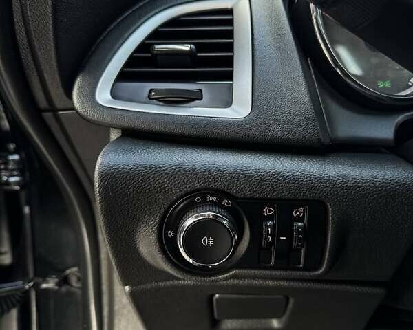 Черный Опель Астра, объемом двигателя 1.7 л и пробегом 218 тыс. км за 8500 $, фото 36 на Automoto.ua