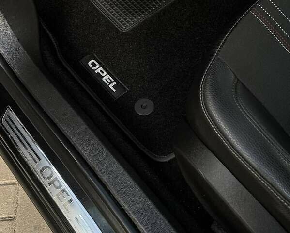 Черный Опель Астра, объемом двигателя 1.7 л и пробегом 218 тыс. км за 8500 $, фото 46 на Automoto.ua