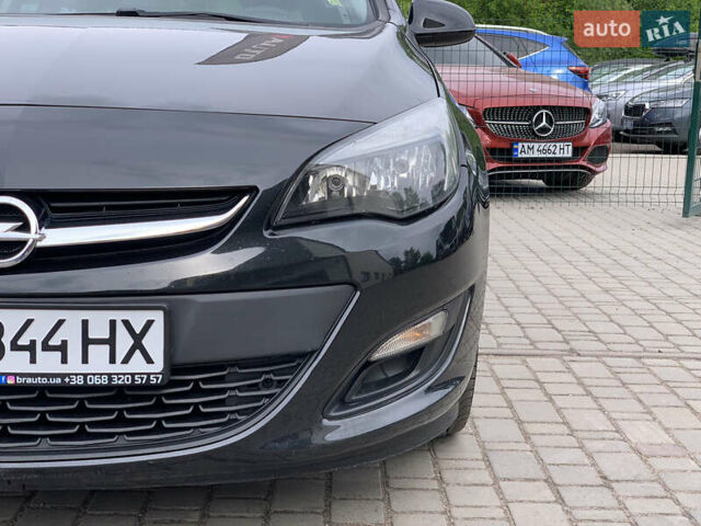 Черный Опель Астра, объемом двигателя 1.7 л и пробегом 234 тыс. км за 8599 $, фото 10 на Automoto.ua