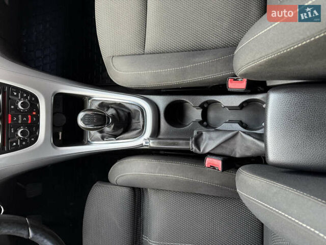 Черный Опель Астра, объемом двигателя 1.7 л и пробегом 258 тыс. км за 6999 $, фото 43 на Automoto.ua