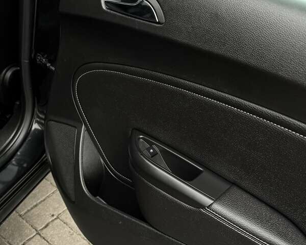 Чорний Опель Астра, об'ємом двигуна 1.7 л та пробігом 205 тис. км за 8900 $, фото 38 на Automoto.ua