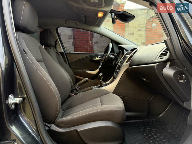 Черный Опель Астра, объемом двигателя 1.7 л и пробегом 258 тыс. км за 6999 $, фото 29 на Automoto.ua