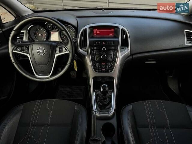 Черный Опель Астра, объемом двигателя 1.7 л и пробегом 218 тыс. км за 8500 $, фото 23 на Automoto.ua