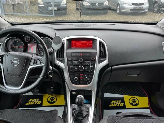 Черный Опель Астра, объемом двигателя 1.7 л и пробегом 285 тыс. км за 8700 $, фото 10 на Automoto.ua