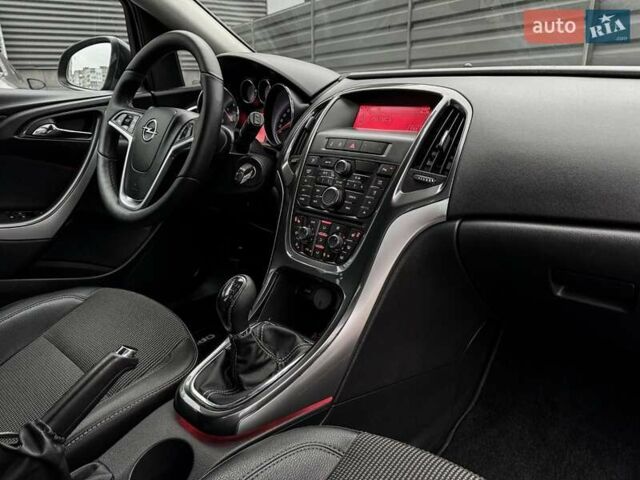 Чорний Опель Астра, об'ємом двигуна 1.7 л та пробігом 205 тис. км за 8900 $, фото 42 на Automoto.ua