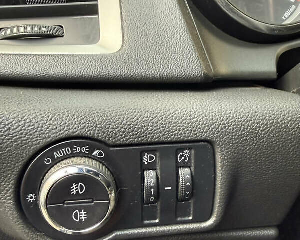 Черный Опель Астра, объемом двигателя 1.7 л и пробегом 258 тыс. км за 6999 $, фото 48 на Automoto.ua