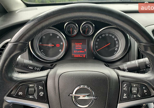 Черный Опель Астра, объемом двигателя 1.7 л и пробегом 234 тыс. км за 8700 $, фото 11 на Automoto.ua