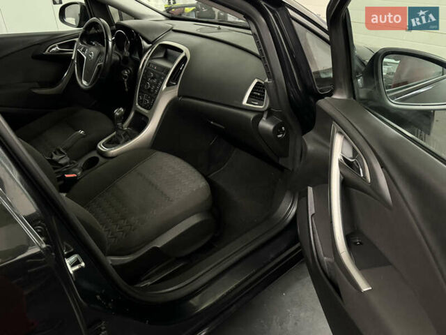 Черный Опель Астра, объемом двигателя 1.4 л и пробегом 203 тыс. км за 7250 $, фото 13 на Automoto.ua