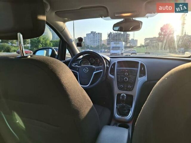 Черный Опель Астра, объемом двигателя 1.4 л и пробегом 236 тыс. км за 8200 $, фото 6 на Automoto.ua