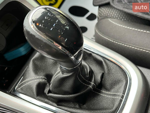 Черный Опель Астра, объемом двигателя 1.69 л и пробегом 285 тыс. км за 8700 $, фото 12 на Automoto.ua