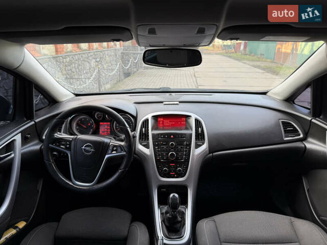 Черный Опель Астра, объемом двигателя 1.7 л и пробегом 258 тыс. км за 6999 $, фото 42 на Automoto.ua