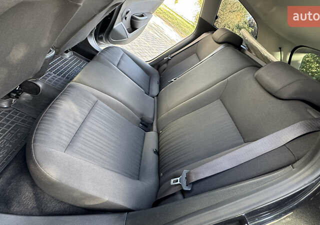 Черный Опель Астра, объемом двигателя 1.25 л и пробегом 220 тыс. км за 7950 $, фото 57 на Automoto.ua