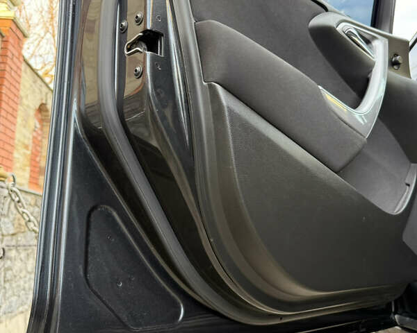 Черный Опель Астра, объемом двигателя 1.7 л и пробегом 258 тыс. км за 6999 $, фото 66 на Automoto.ua