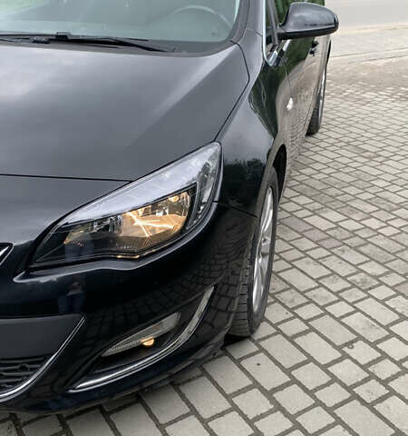 Черный Опель Астра, объемом двигателя 1.7 л и пробегом 234 тыс. км за 8700 $, фото 1 на Automoto.ua