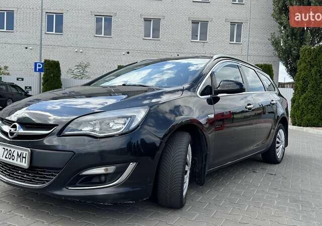 Черный Опель Астра, объемом двигателя 1.36 л и пробегом 250 тыс. км за 7500 $, фото 4 на Automoto.ua