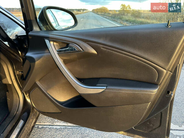 Чорний Опель Астра, об'ємом двигуна 1.69 л та пробігом 194 тис. км за 8000 $, фото 11 на Automoto.ua