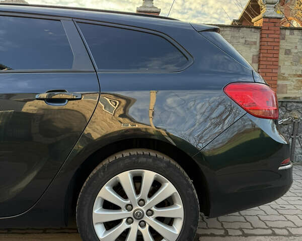 Черный Опель Астра, объемом двигателя 1.7 л и пробегом 258 тыс. км за 6999 $, фото 88 на Automoto.ua