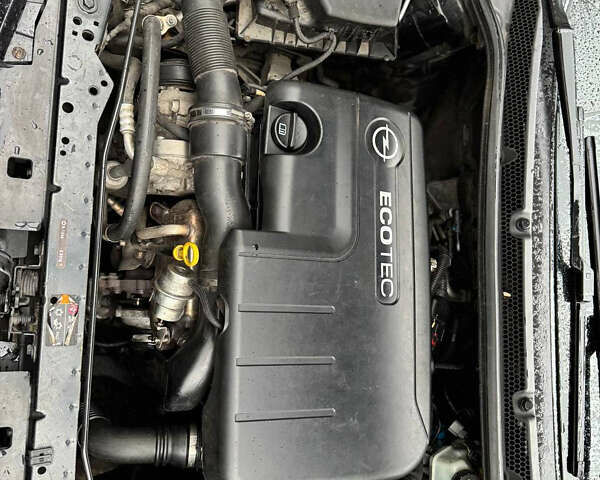 Черный Опель Астра, объемом двигателя 1.7 л и пробегом 245 тыс. км за 7000 $, фото 18 на Automoto.ua